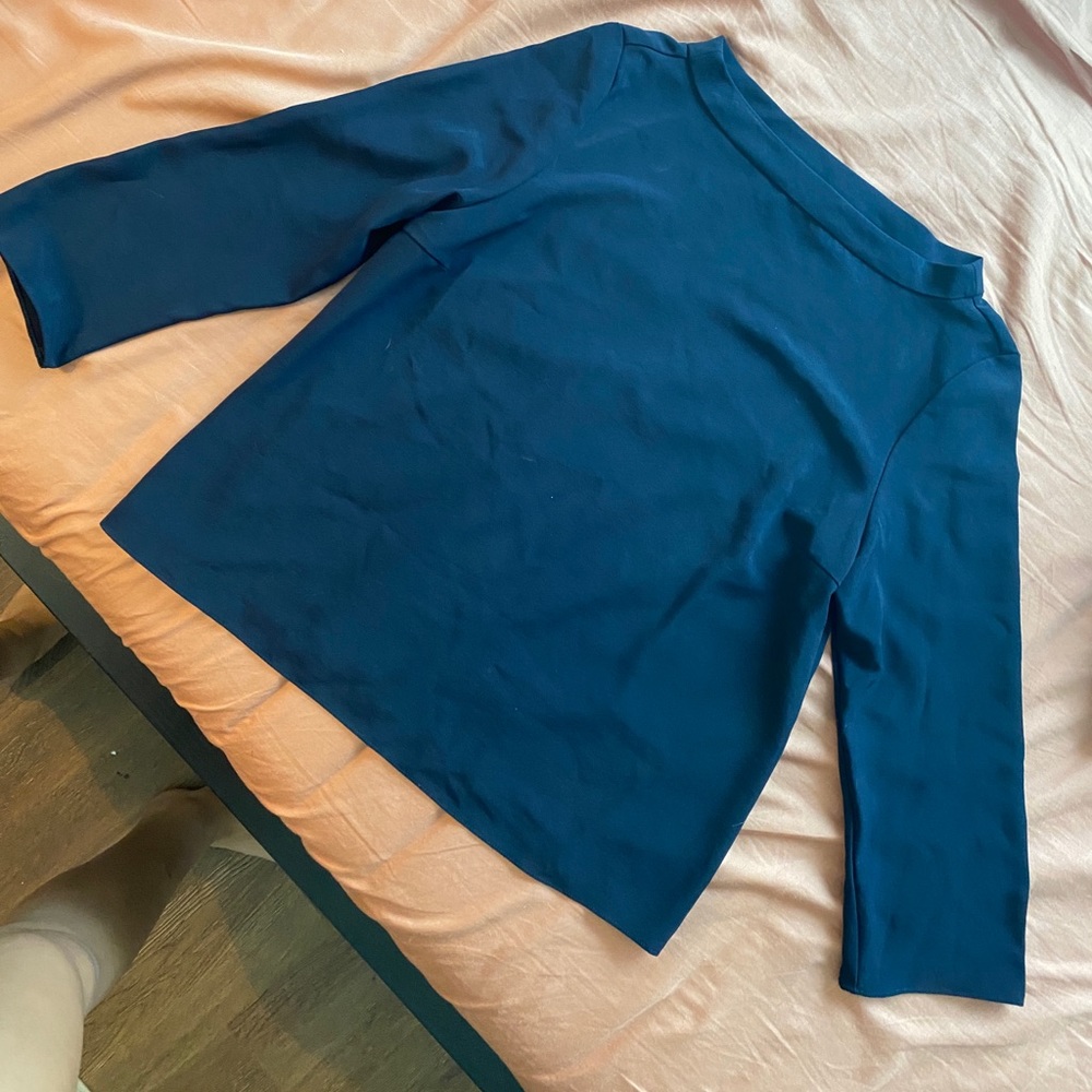New Navy Uniqlo Blouse w/ Tags
